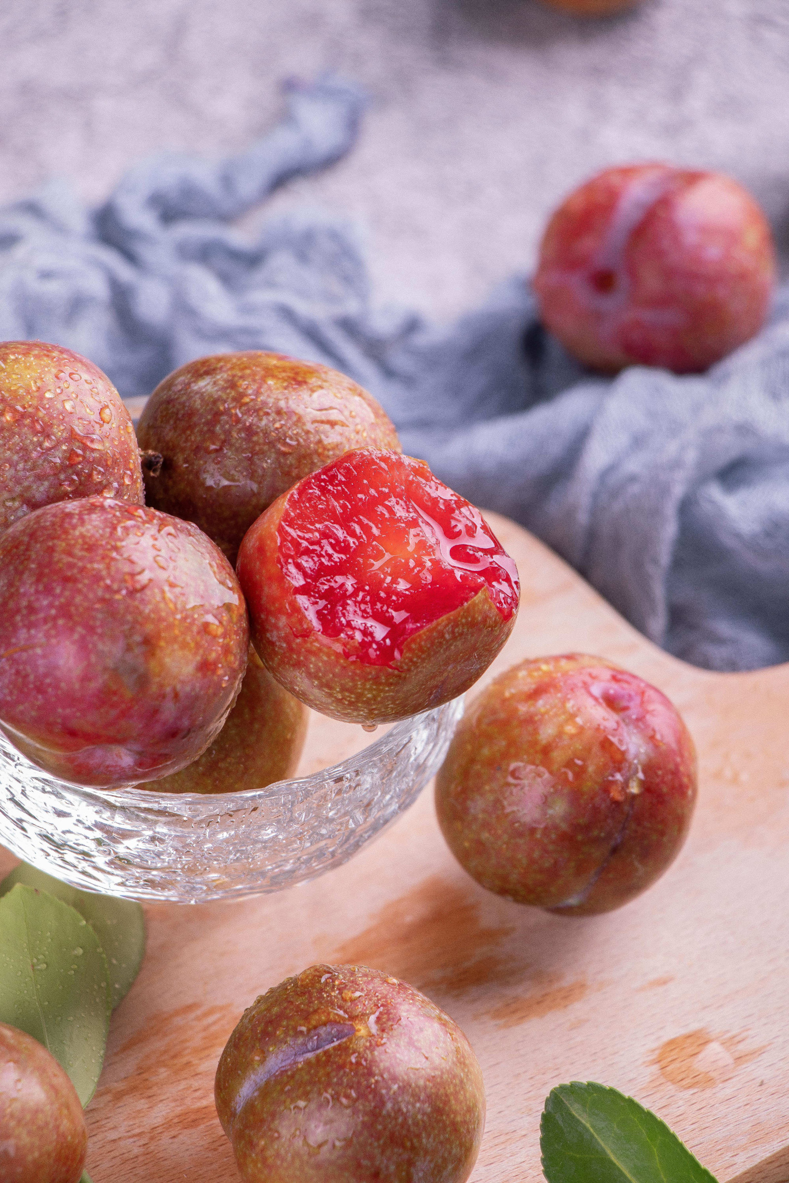 水果产品摄影三华李