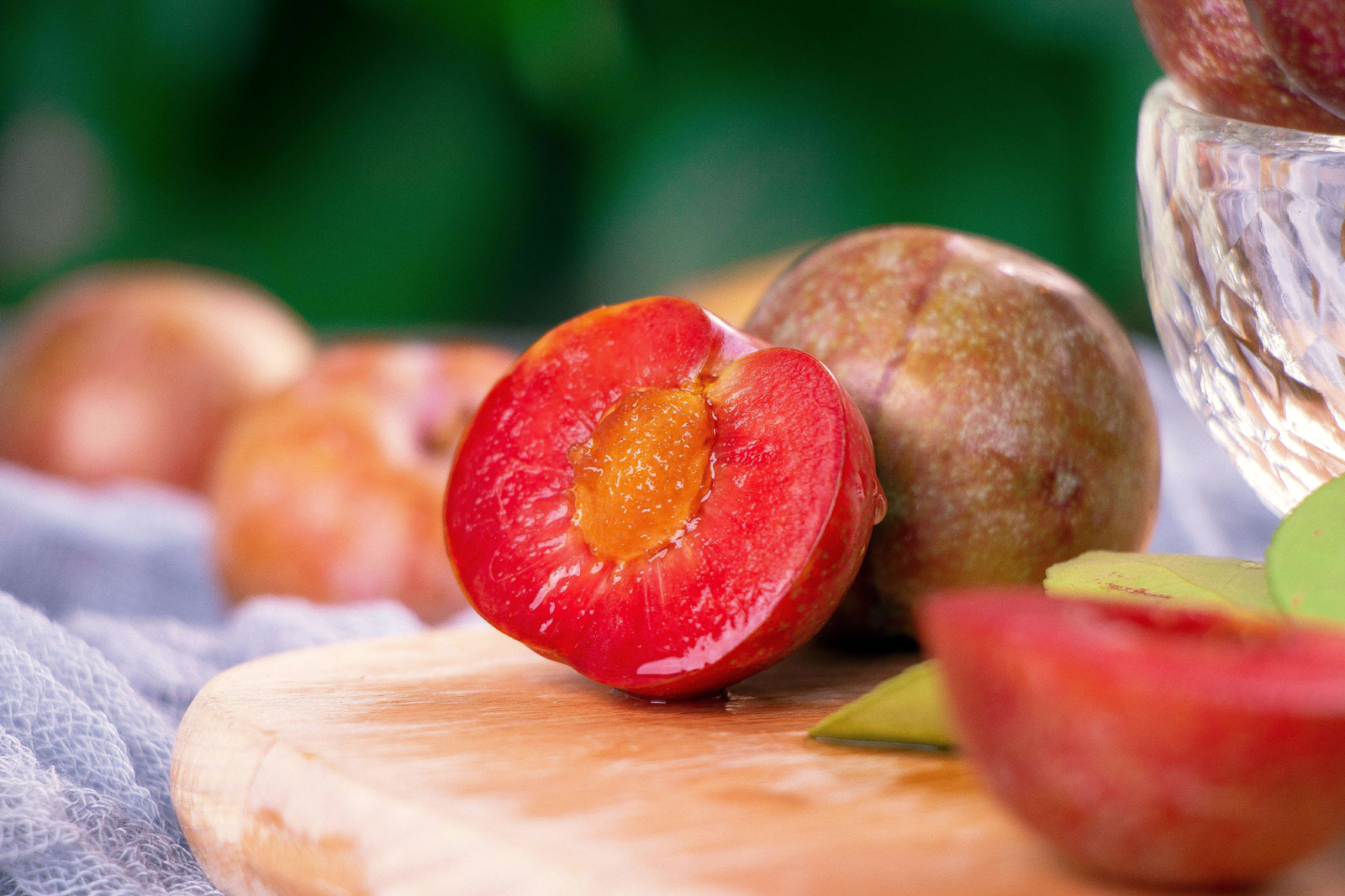 水果产品摄影三华李