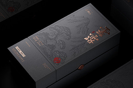 云露白酒包装设计