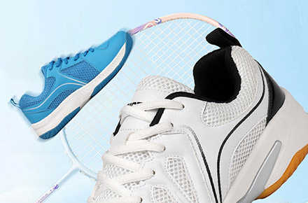 羽毛球鞋